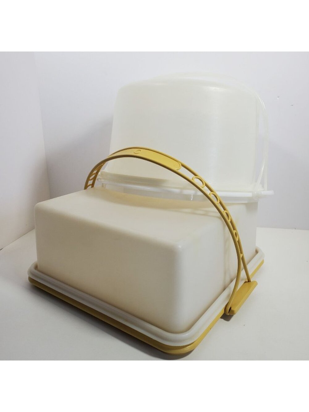 Vintage Tupperware Cake Takers Handles Lot Round Square MCM Harvest Sheer